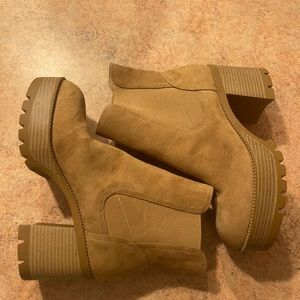 BP Chelsea boots